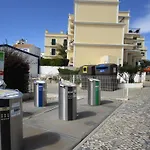 Spacious In Old Village דירה