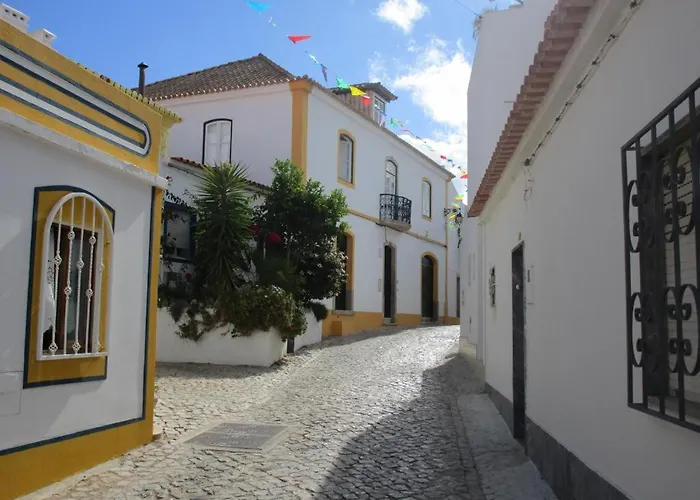 Spacious In Old Village Apartamento Ferragudo (Faro)
